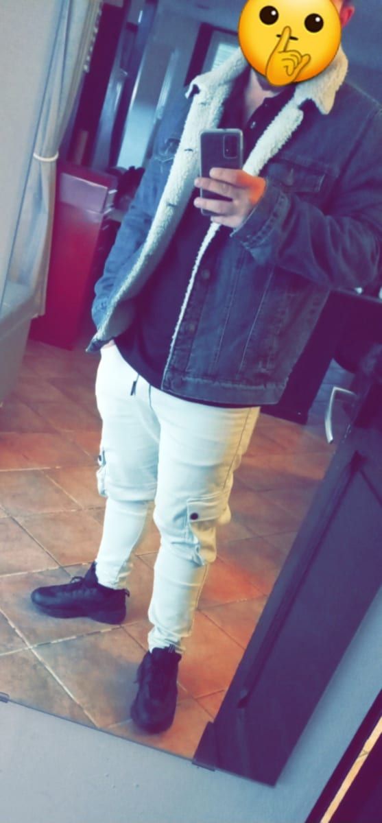 Profil de Emin